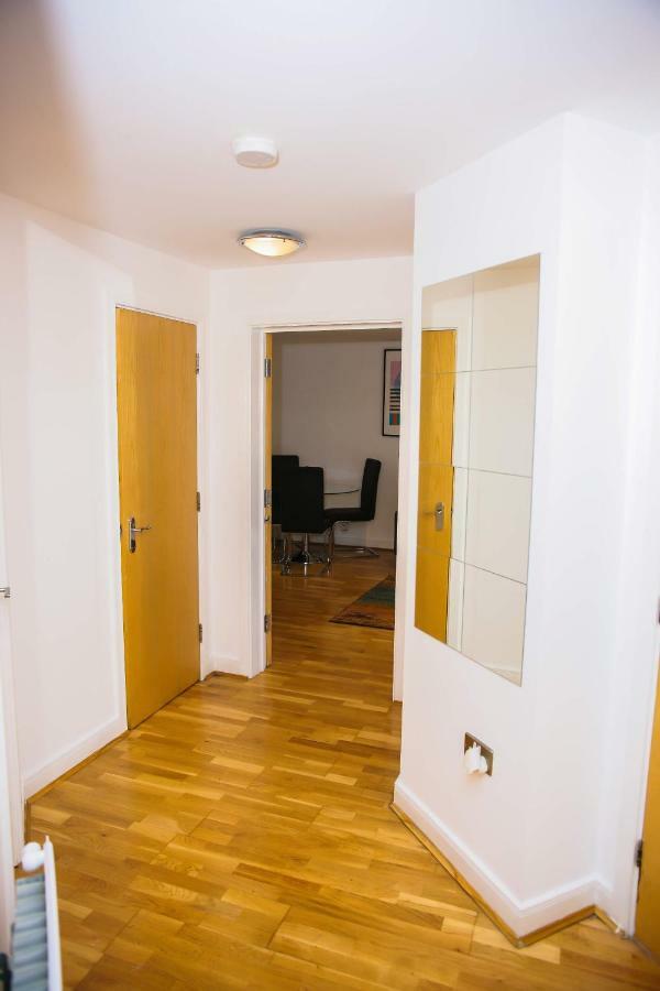 לונדון Superior 2 Bedroom Apartments מראה חיצוני תמונה