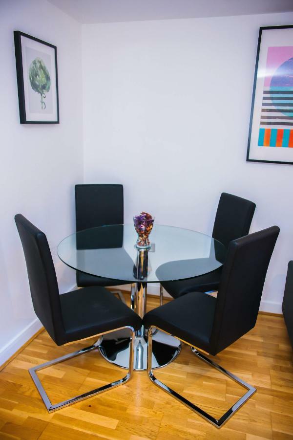 לונדון Superior 2 Bedroom Apartments מראה חיצוני תמונה
